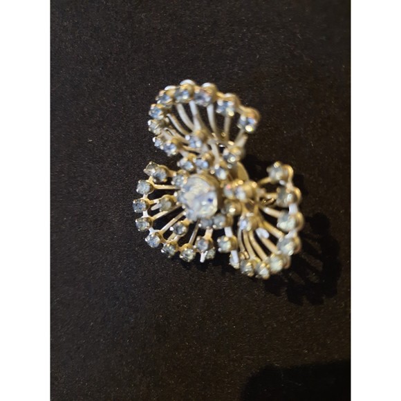 VTG Brooch/Pin Light Blue Stones Silver Colored Setting, Costume, No Makers Mark - Picture 3 of 6